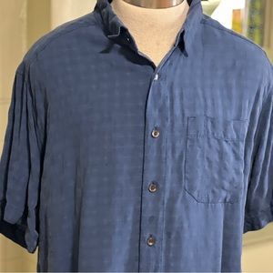 Royal Robbins blue short sleeve shirt size XL